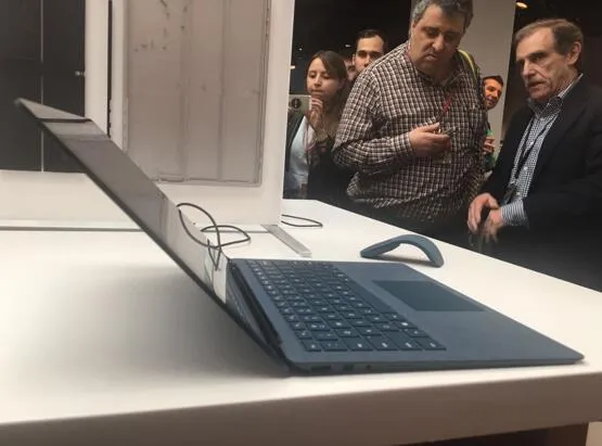 首发体验Surface Laptop：微软回归经典的精细之作