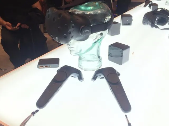 外媒试戴HTC Vive后惊呼：Oculus被秒杀