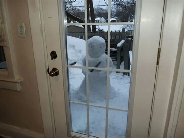 脑洞炸裂！看看老外是怎么堆雪人的