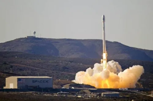 SpaceX猎鹰9号首次执行军事任务，为美国防部发射卫星