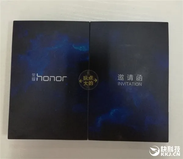 荣耀NOTE8邀请函玩神秘：上门请花粉拼图