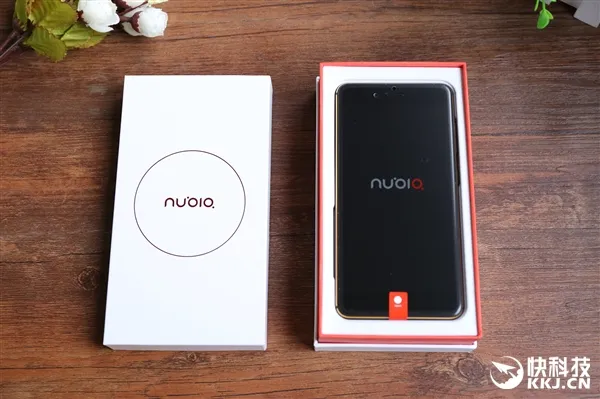 6GB内存！nubia Z17mini黑金版开箱图赏：双摄逆天