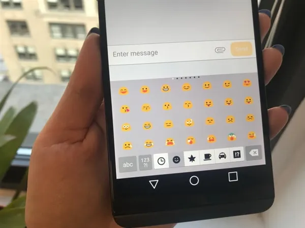 谷歌彻底与拇指表情包说再见：从此不见
