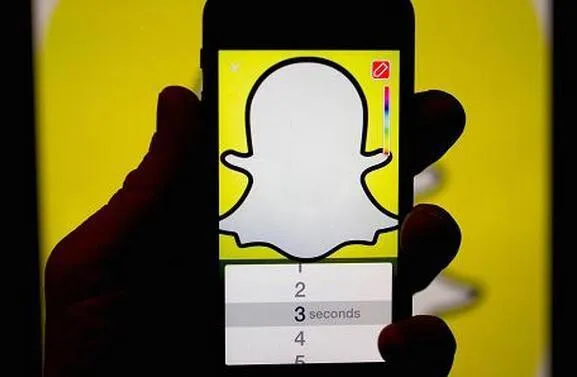 Snapchat奇葩创收：邀约特定区域内好友需付费