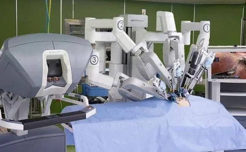 未来会被机器人替换？外科医生们的担忧焦虑