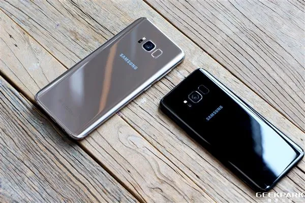 三星Galaxy S8/S8+图赏：不只有让人中毒的全视曲面屏