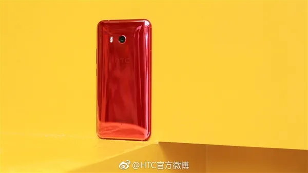 4999！HTC U11火炽红图赏：你的美无法形容