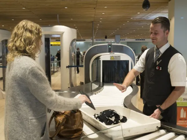 新技术让机场安检将不再需要乘客开包