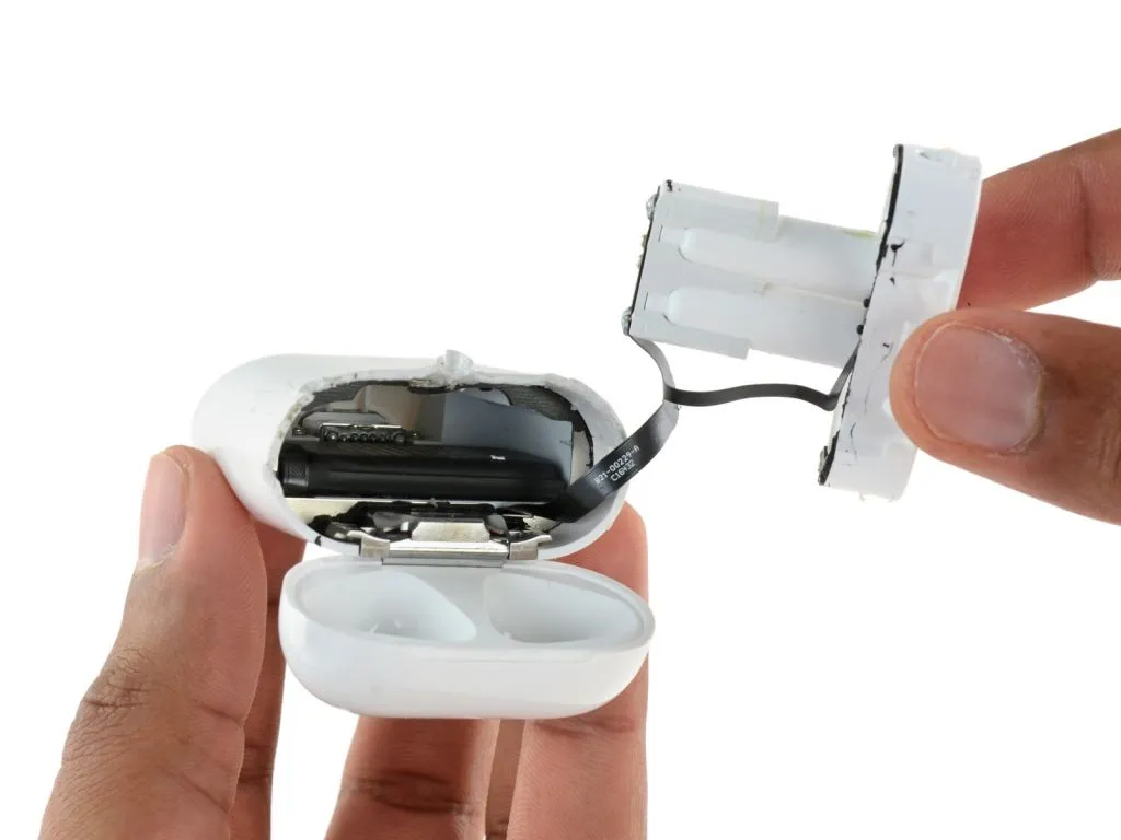 iFixit拆解AirPods：没有修复的可能