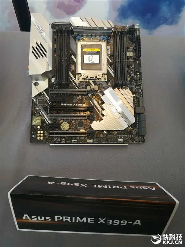 史上最奇葩插座！AMD X399主板大军来袭