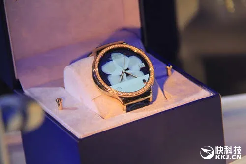 4888元！HUAWEI WATCH星月系列发布：施华洛世奇宝石