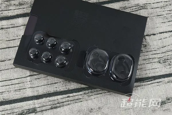 BeatsX无线耳机开箱图赏：轻巧 顺便还能装个……