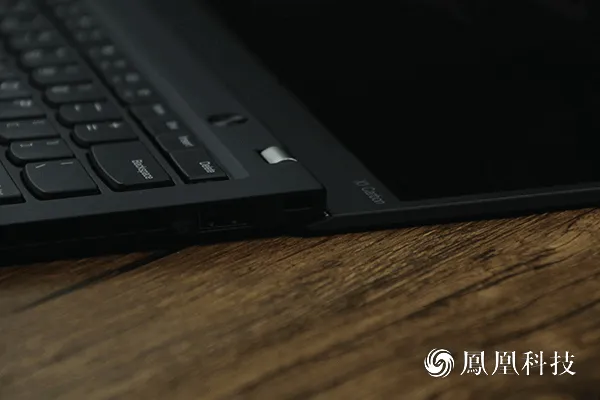 ThinkPad X1 Carbon 2017体验：经典与创新的碰撞