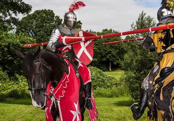 英国长矛比武申请入选奥运会：两人骑马火拼