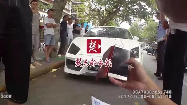 男子3万网购跑车兰博基尼 刚上路被被查