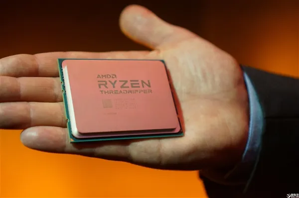 8499元！AMD 16核Ryzen开卖时间定了：Intel i9侧目