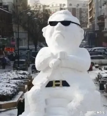 脑洞满分！最强降雪后 沈阳人这样堆雪人