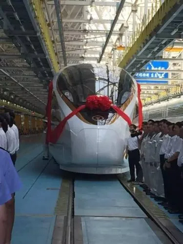 中国高铁最新版:“复兴号”动车组今将首发亮相