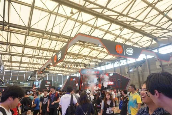 ChinaJoy 2017：大长腿、游戏、VR……你想看的都在这