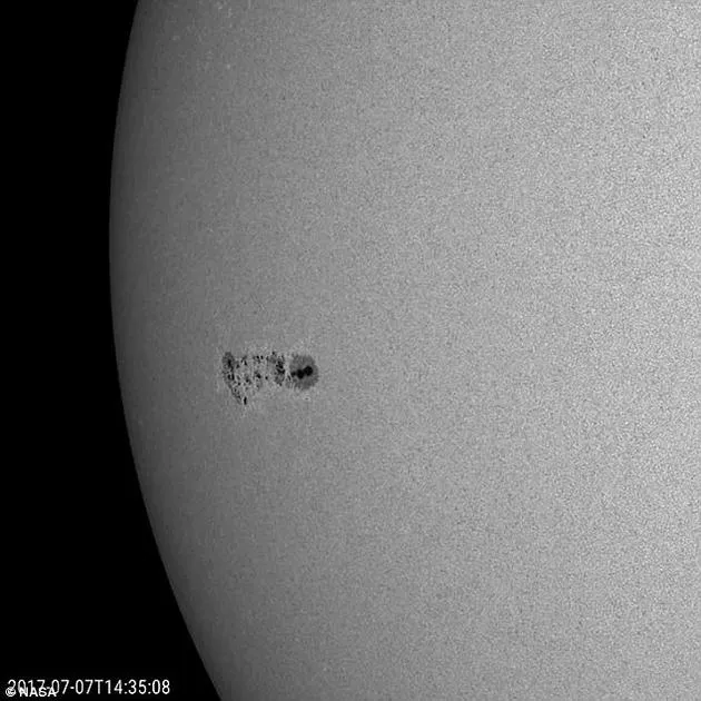 太阳表面出现巨大黑子：或影响地球通讯