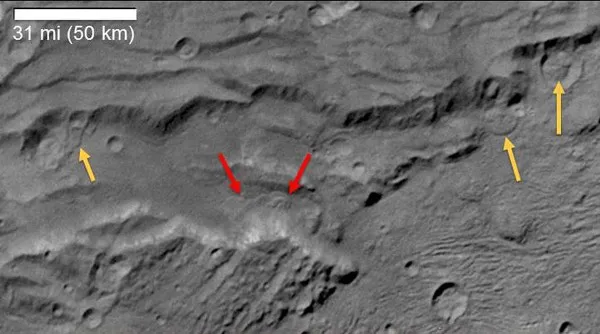 [图]NASA在冥王星上发现太阳系最亮斑点之一