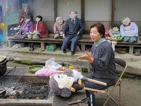 日本诡异山村：放满布偶代替死者永生