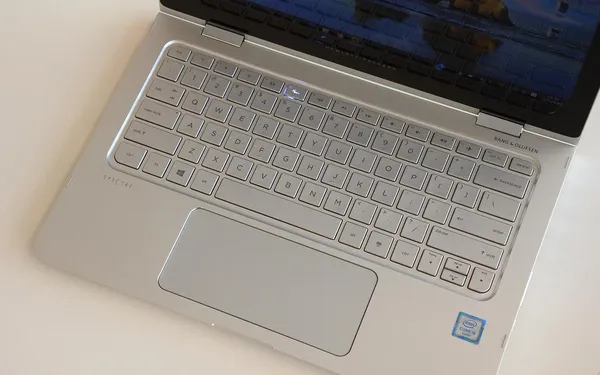 HP Spectre x360体验：质感很棒只是略沉