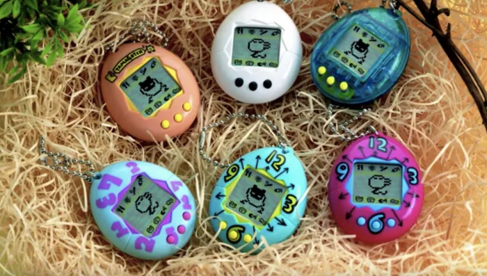 为庆祝初代产品发布20周年 万代推出新版电子宠物Tamagotchi