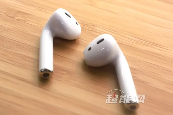 天天Find My Airpods？在衣服上做个专门的收纳口袋就行啦