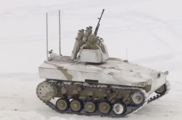 俄测试新型无人坦克：可自主选择打击目标