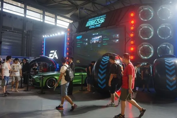 ChinaJoy 2017：大长腿、游戏、VR……你想看的都在这