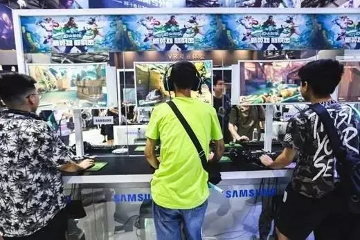 为什么ChinaJoy“黑金奖”被史上最长显示器夺走了？