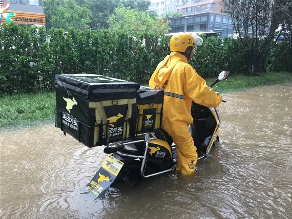 外卖春节用工荒：送餐费暴涨