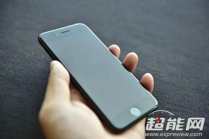 只有黑色系受欢迎，新款iPhone 7并没有想象中好卖