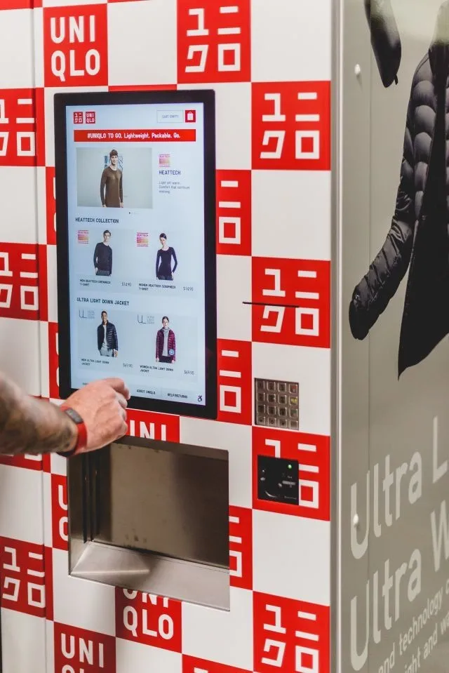 优衣库推出服装自动贩卖机，你想来一件吗？