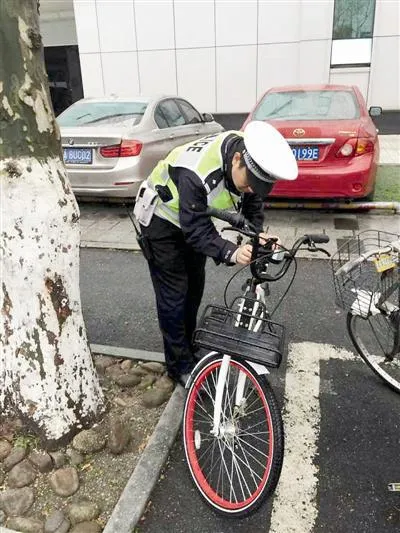 杭州：共享单车违停与机动车同罪 罚款10元