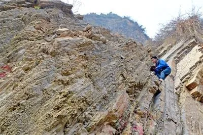 四川青川深藏罕见地质遗迹 记录2.5亿年前生物灭绝