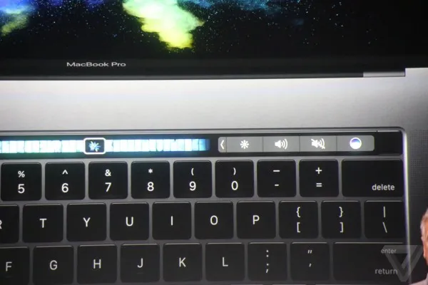 新MacBook Pro加入指纹识别:全新触控板功能强大