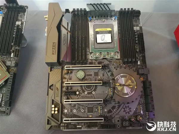 史上最奇葩插座！AMD X399主板大军来袭