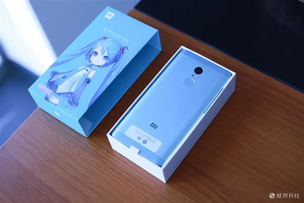 撩妹神器？红米Note 4X初音未来定制版开箱：1299元