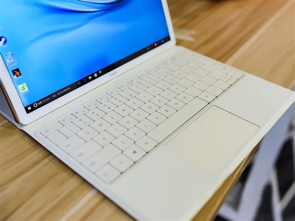 秋季换新颜HUAWEI MateBook 4988元起震撼钜惠