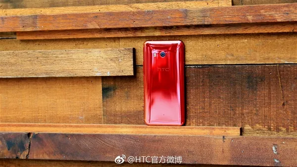 4999！HTC U11火炽红图赏：你的美无法形容