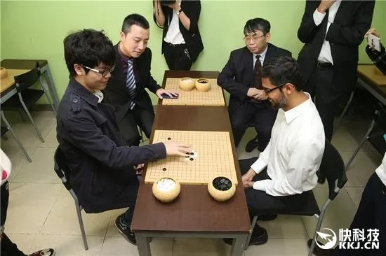 中国围棋第一人柯洁要战AlphaGo？官方：并没有