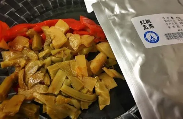 中国宇航员首次在太空泡茶：方法好特别