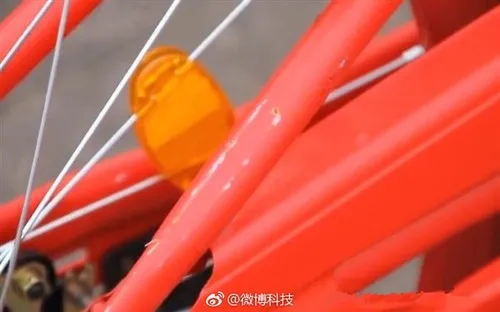 中国红版共享单车亮相：简直一群小龙虾！