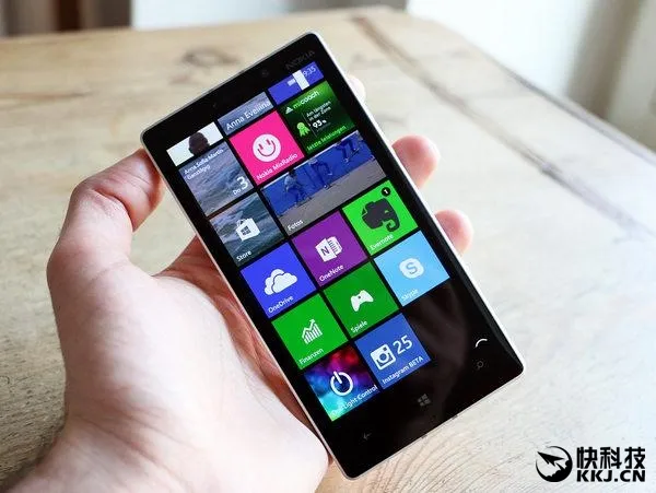 这是Lumia 960？微软嫡系骁龙820旗舰现身