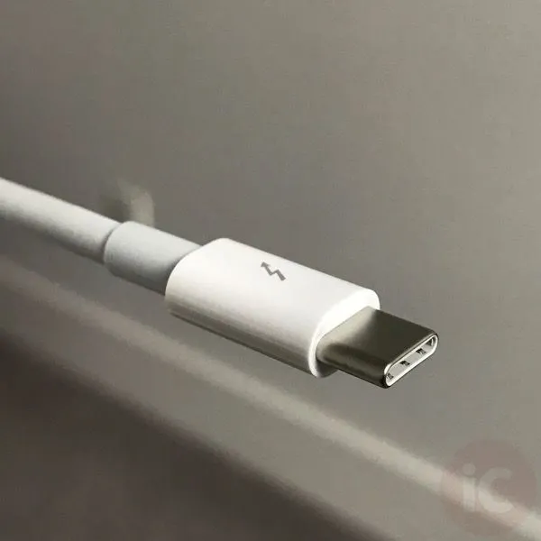 苹果 Thunderbolt 3-2 转换器开箱上手