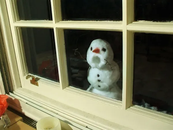 脑洞炸裂！看看老外是怎么堆雪人的