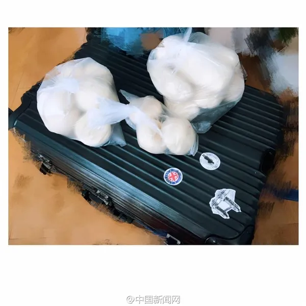 网友晒春节返程行李箱：画面看哭