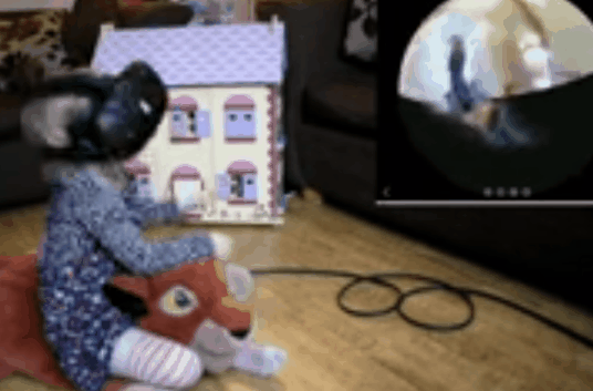 有爱老爸制作女儿专属VR游戏 体验喵星人的世界